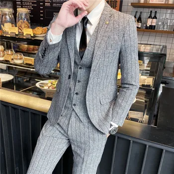 Мъжки костюм в модни ивица цвят каки, бизнес офис на мъжкото сако, елегантен комплект за сватбен банкет, 3 предмет (сако + панталон + елек)